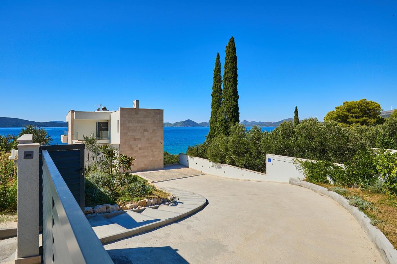 Hedera Estate, Villa Hedera XV 斯拉诺 外观 照片